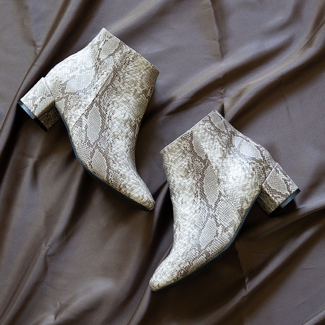 Outletshoesの愛されショートブーツから今季待望の新色が登場！