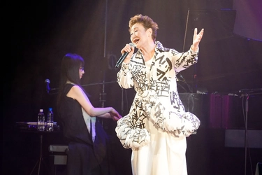 【北海道 東川町】9月19日「加藤登紀子コンサート2022～果てなき大地の上に～」を東川町で開催