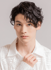温晁（ウェン・チャオ）役 田内季宇