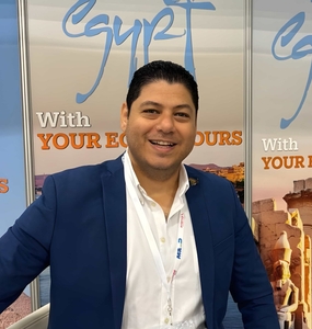 エジプト現地旅行会社 アデルさん