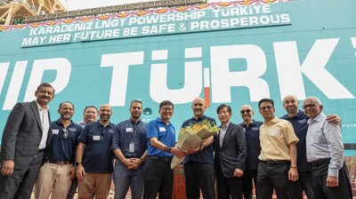 シンガポールのSeatriumのAdmiralty Yardで行われたKARADENIZ LNGT POWERSHIP TÜRKIYEの命名式（2026年9月）