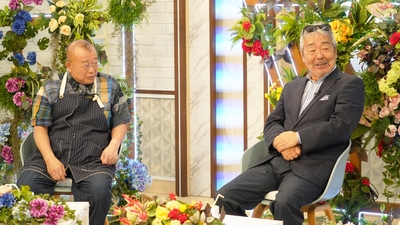 阿川さんを見る寺尾さん＆鶴瓶さん。トークの話題は？