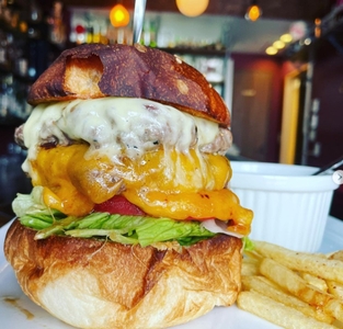 ダブルチーズバーガーチーズ増量　