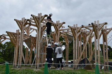 【名城大学】建築学科の生田・谷田・佐藤研究室が「愛・地球博」20周年記念イベント「彩の回廊」に出展