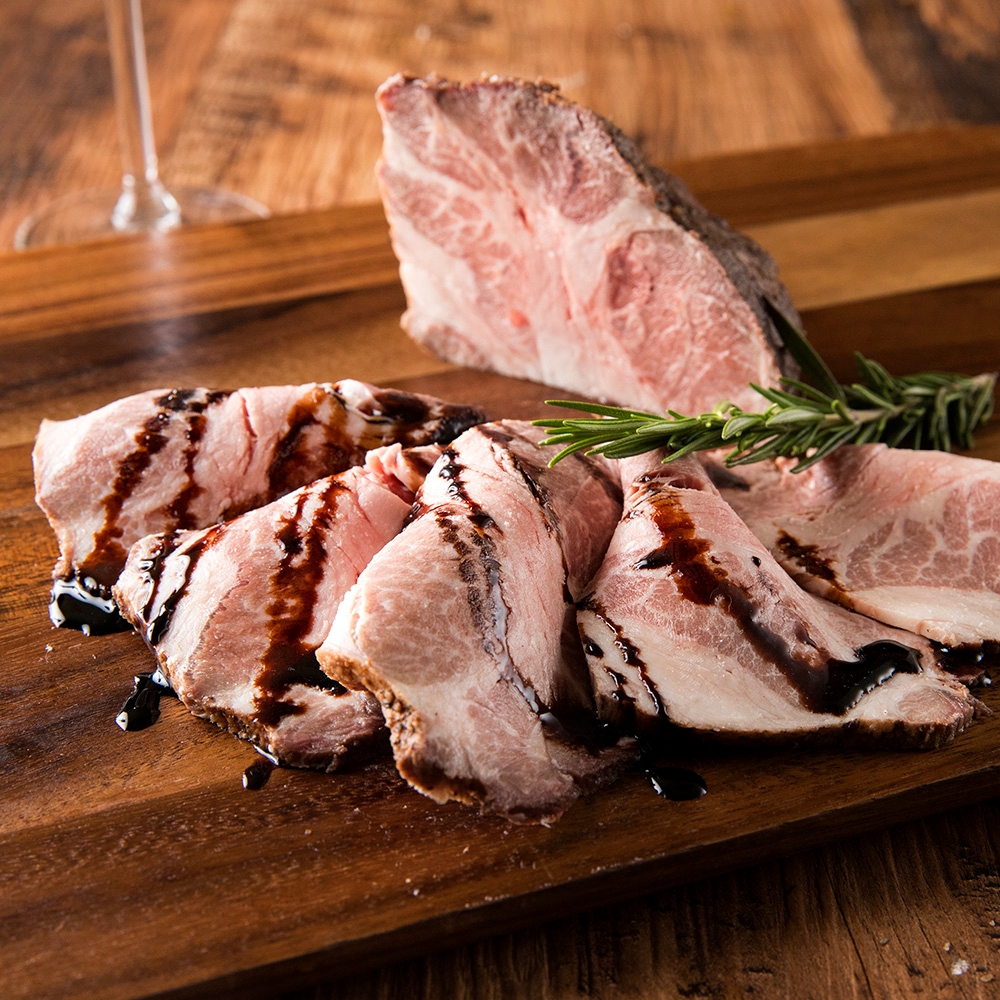 イベリコ豚の ローストビーフ 890円(税込979円)