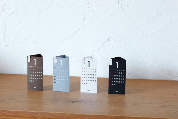 【リプラグ】卓上カレンダー『Re+g Triangular(リプラグ トライアングラー)』