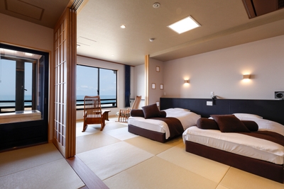 温泉展望ヒノキ風呂付客室