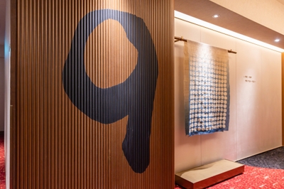 エレベータホール「手ぬぐいアート」