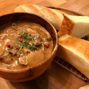 xcRAaK9MqsO2whu4uRmz.jpeg?w=940&h=940