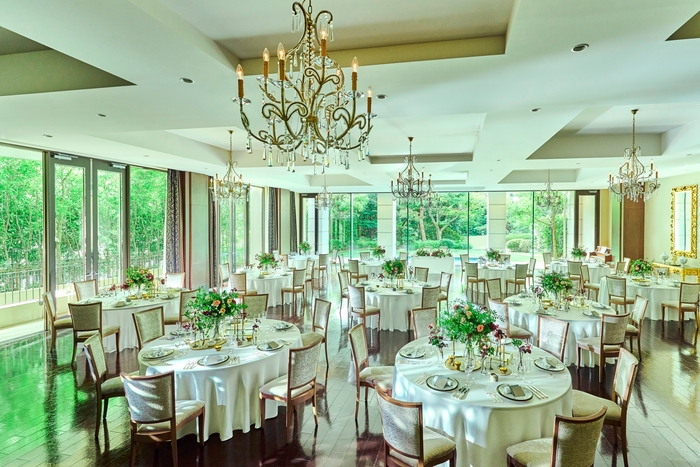 大きな窓のパーティースペース(5F)