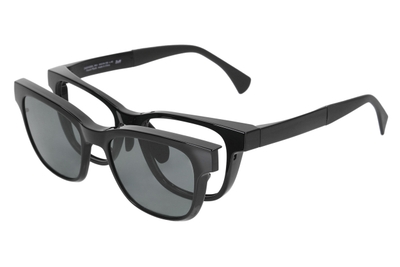 ▲グレー、ブラウン、イエロー、3色のレンズを使い分け可能