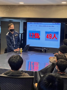 xiC5cU9pDzB8eTdwcEJK.jpg?w=940&h=940