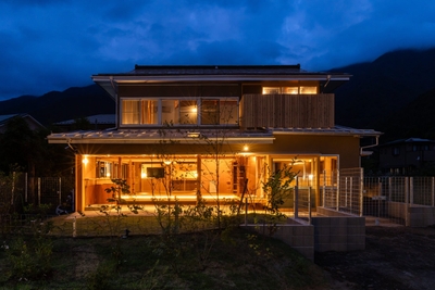 xn6CupTtFkGhE5eMbYeB.jpg?w=940&h=940