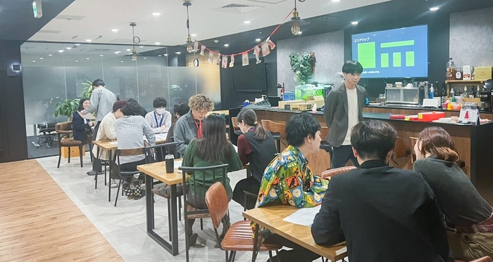 <社内で実際に脱出ゲーム会社説明会を体験した様子>