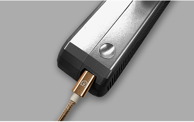 3時間の充電で約1ヶ月使用可能