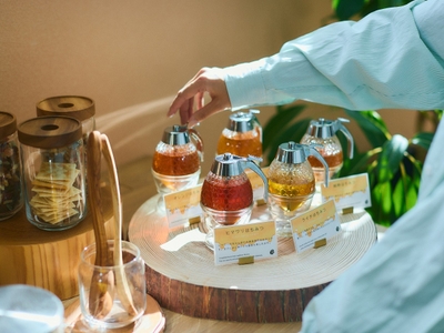 ウェルカムフード＆ドリンク　©AVII IMAGEWORKS