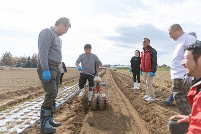 xq7Ai8yVLZCY50IdtplK.jpg?w=940&h=940