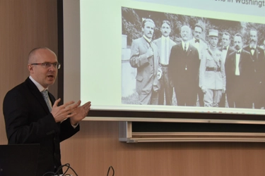 【名城大学】中欧スロバキアの軍事史研究者が都市情報学部で講義