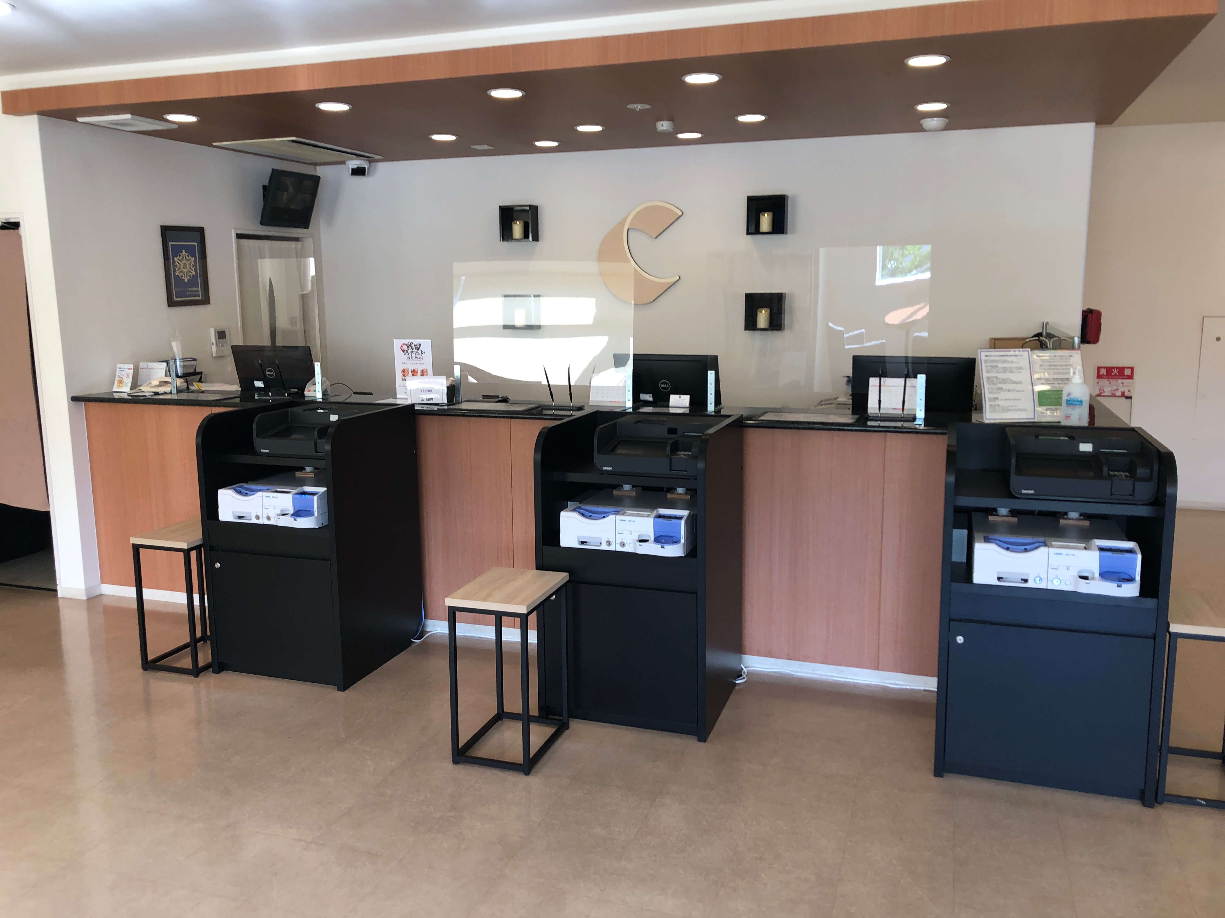 セルフチェックインシステム　既存店への導入を開始