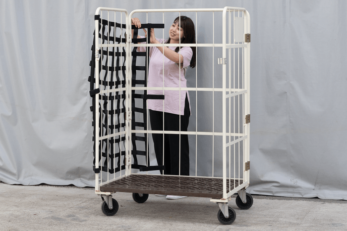 使わない時は背面に回して保管