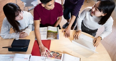 災害への備えを日米の学生が考える －防災備蓄食「アルファ米」を体験－