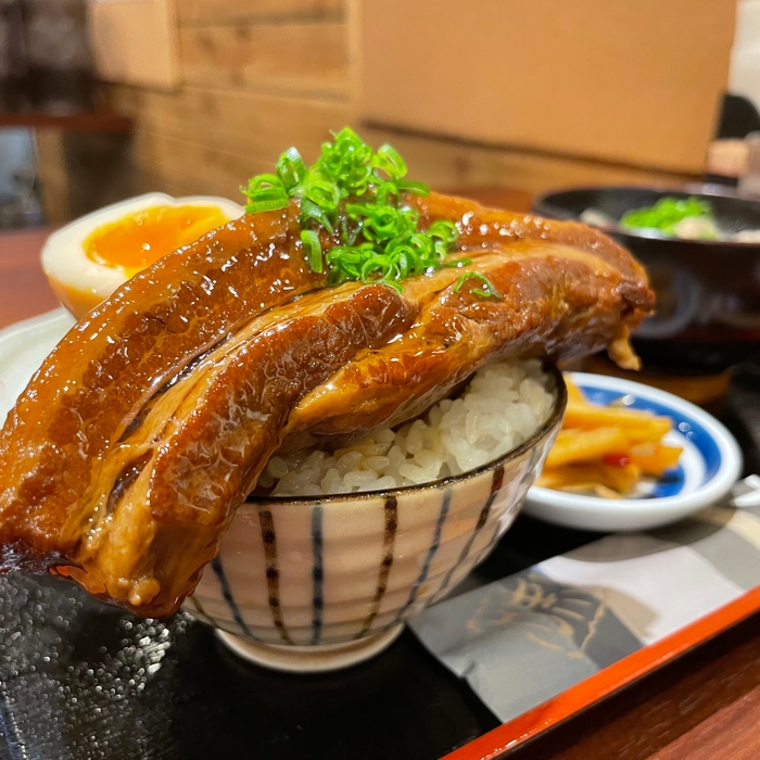 もちぶたを贅沢に使用しました