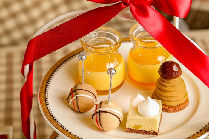 1皿目 アップルシナモンムース/モンブラン/タータンチェックロリポップ/とぅるんとキャラメルプリン