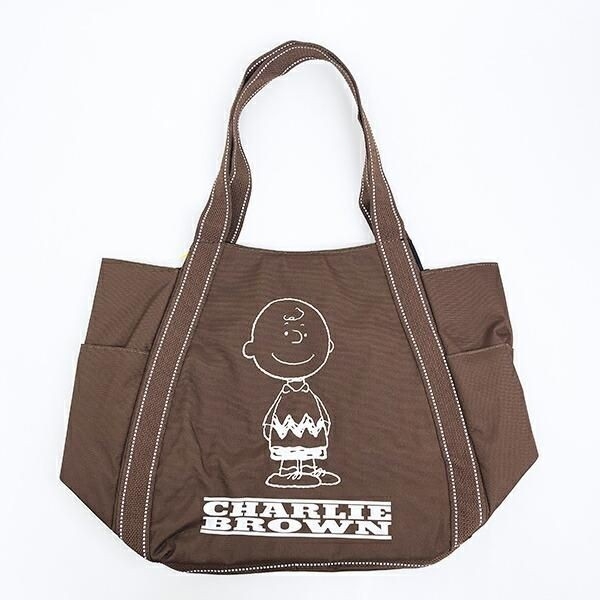 スヌーピーのバルーントートはシンプルで飾らないかわいさ。荷物が多くなりがちな方へおすすめな大き目大容量サイズです。