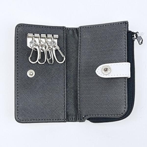 スヌーピーのおしゃれなキーケースとパスケース