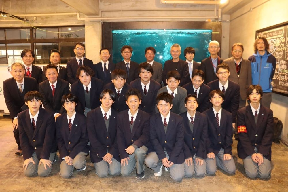 出席者全員で記念撮影