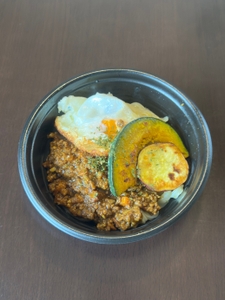 y7sFPwrewZmLNHzYuyPr.JPG?w=940&h=940