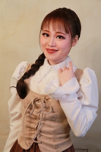 アマラ・フォリエ役　妃陽 彩愛（ひよう あやめ）