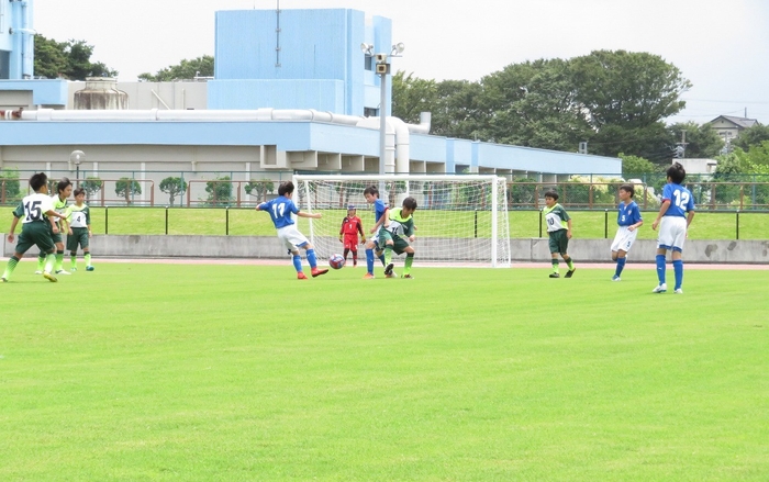 サッカー(一般1面、少年2面併用)でも利用できます。