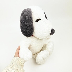 スヌーピーのぬいぐるみ