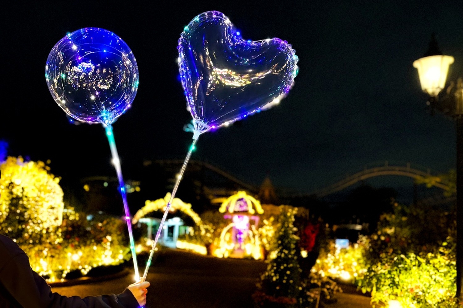 「光るふうせん」 価格:各1,000円 丸型とハート型の2種類があります。