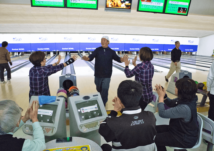 三恵観光社長杯チャリティボウリング(昨年度)1