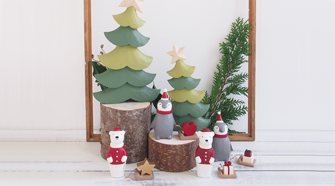 かわいい手作り木彫りのシロクマとペンギンのサンタ!