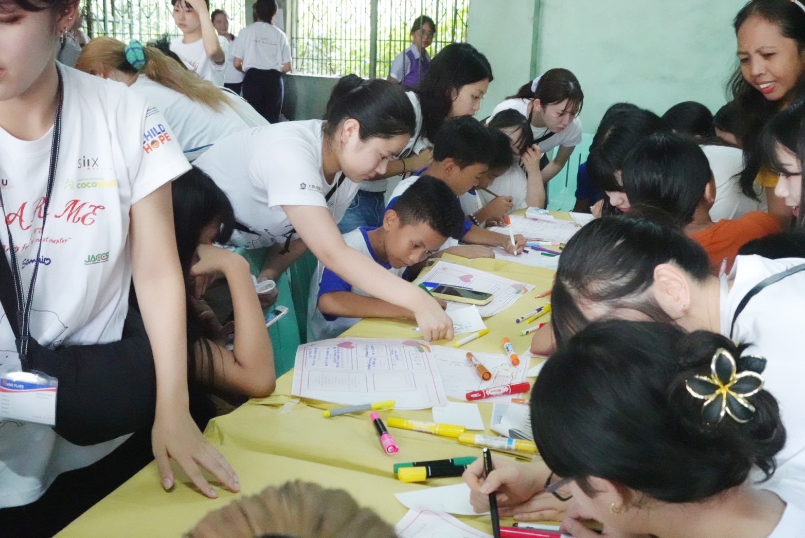 DEAR ME 子供達とファンションショーの準備