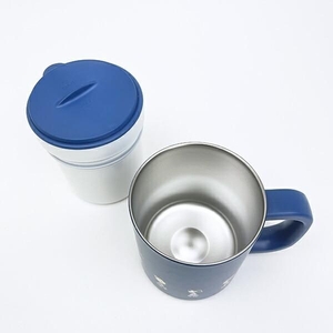 スヌーピーのマグカップ