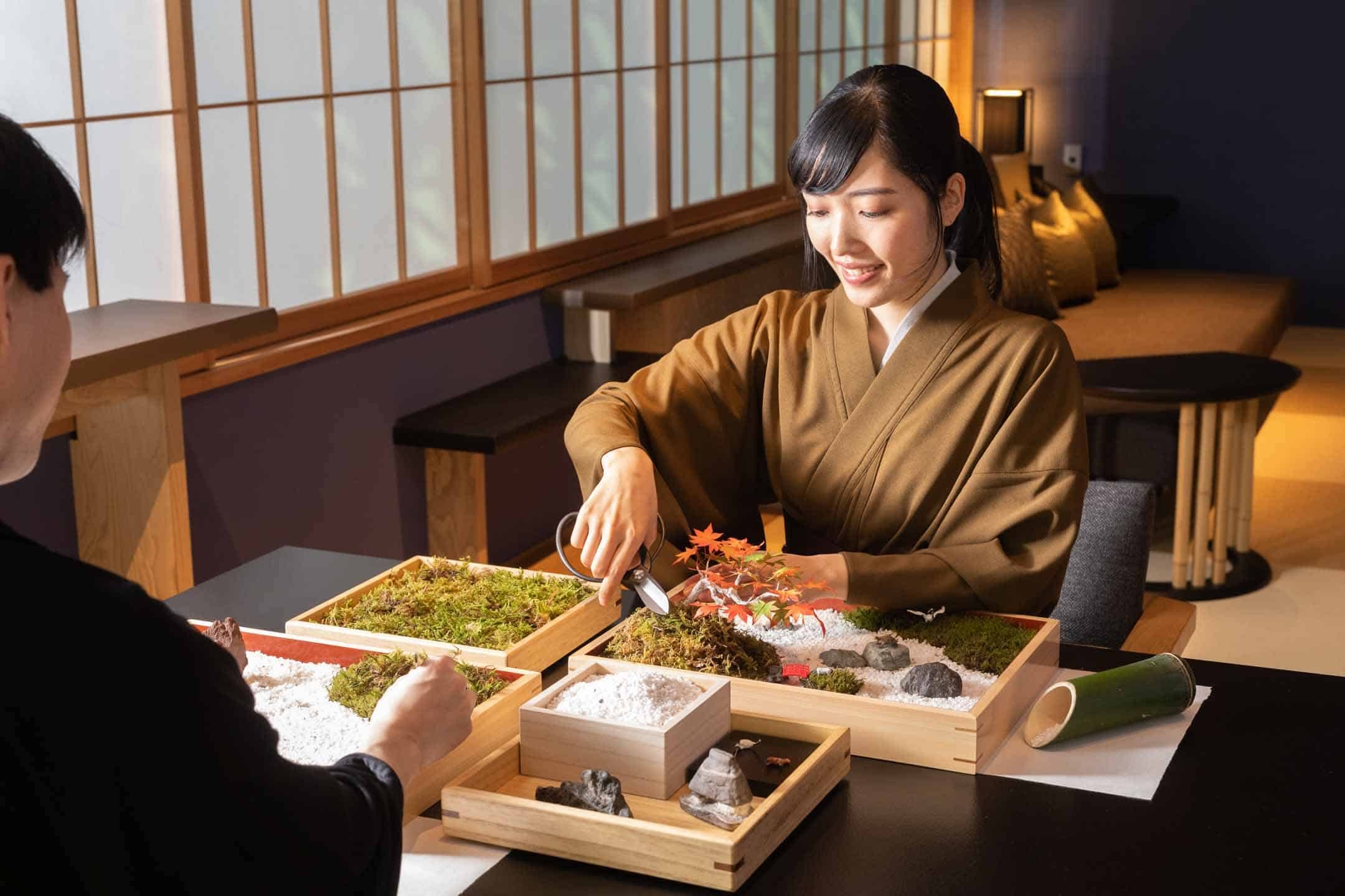 【星のや東京】都心で秋を堪能する「東京・秋麗(しゅうれい)滞在」開催~「お月見人力車」や「紅葉箱庭作り」でより深く秋を満喫~|期間:2022年9月1日~11月30日