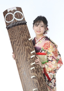 （筝） 鈴木鞠花氏