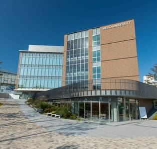 yd7nE7a81hnkHWzaVbdj.jpg?w=940&h=940