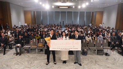 ymLFta3bxYC1YnEt4kjM.jpg?w=940&h=940