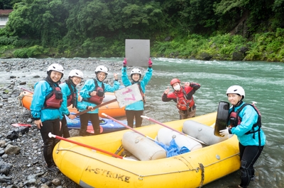 ymxaLGwayhQ8pceb6pky.jpg?w=940&h=940