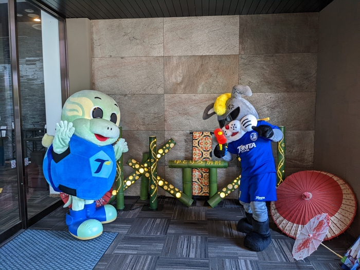 15時~15時半にチェックインでニータンに会える!※リッジーは所用の為チェックイン業務はいたしません