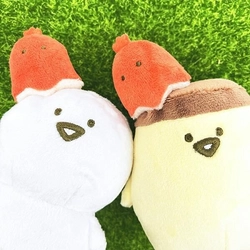 頭にタコさんウインナーがちょこん。お文具さんの癒しぬいぐるみマスコット。