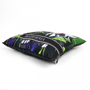 ypxj3q2vZ18RcyCvzZPg.jpg?w=940&h=940