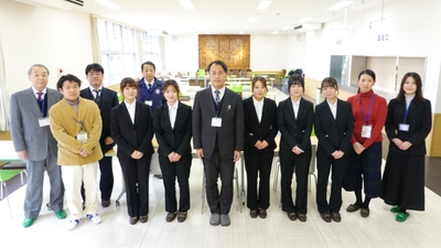 ysA8MoflSsTky1ucwb6y.jpg?w=940&h=940