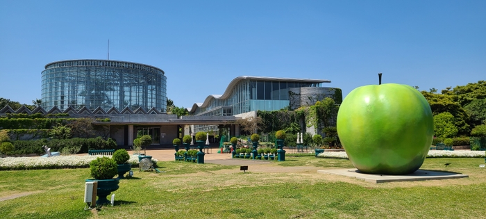 BOTANICA MUSEUM外観