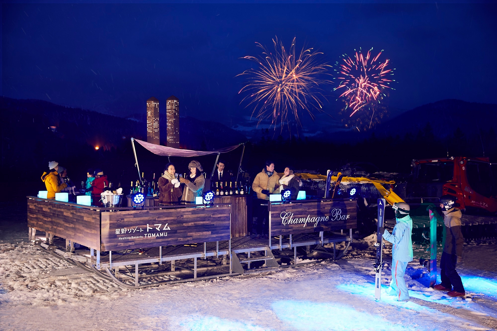 【トマム】夜のゲレンデをシャンパンと共に遊覧する「雪上ナイトシャンパンクルージング」開催｜期間：2022年3月1日〜31日